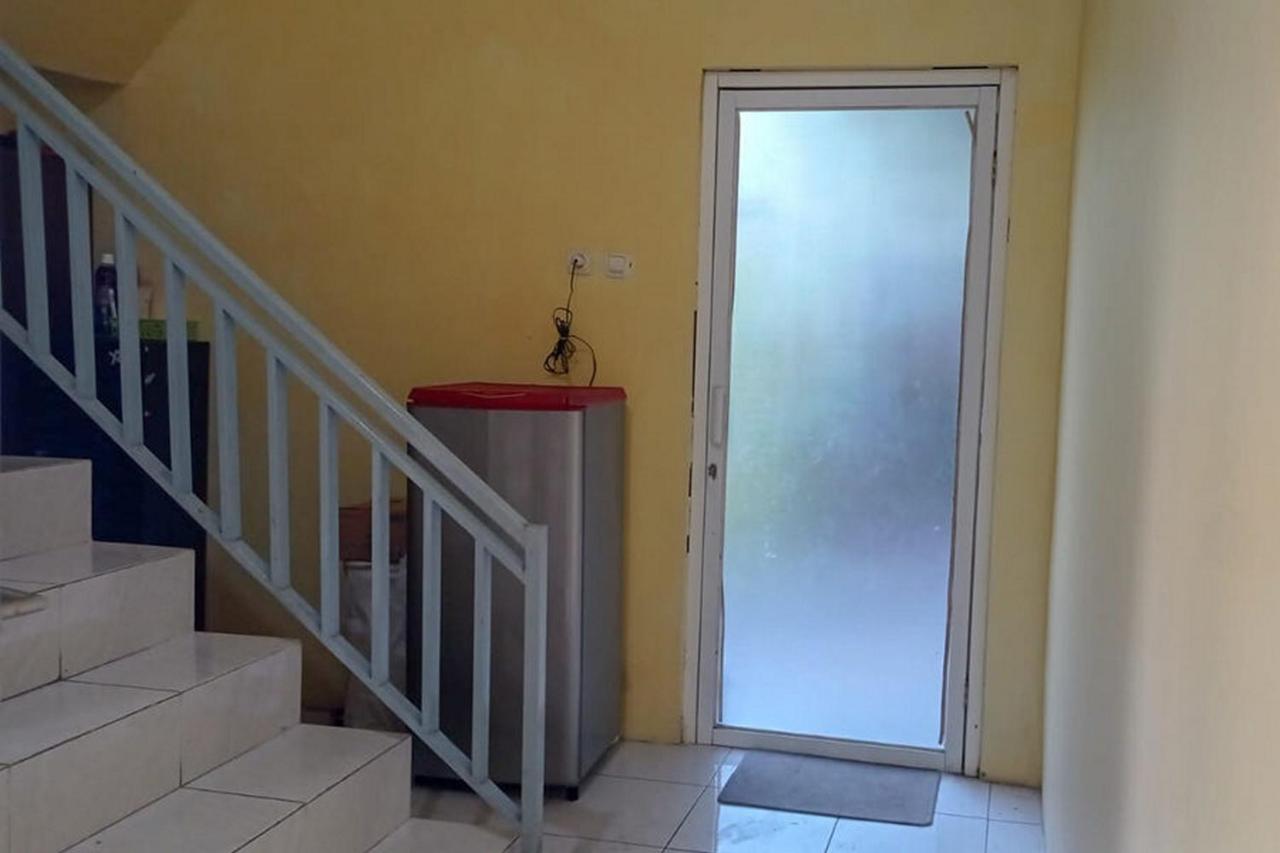 Rama Shinta Homestay Near Gembira Loka Zoo Redpartner Джок'якарта Екстер'єр фото