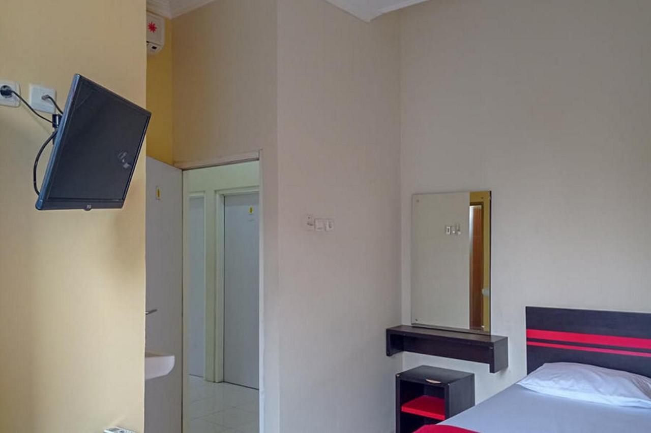 Rama Shinta Homestay Near Gembira Loka Zoo Redpartner Джок'якарта Екстер'єр фото