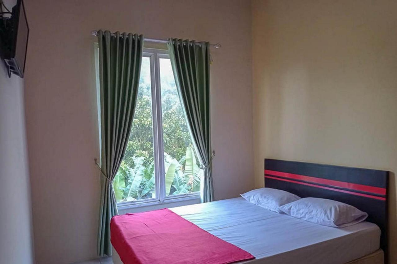Rama Shinta Homestay Near Gembira Loka Zoo Redpartner Джок'якарта Екстер'єр фото